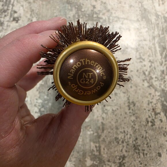 Olivia Garden NanoThermic Power Grip 1" Wavy Barrel Brush - Picture 4 of 10